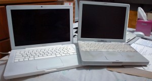 Wifey's iBook G3 meets the MacBook.